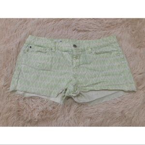 Gap patterned cutoff shorts